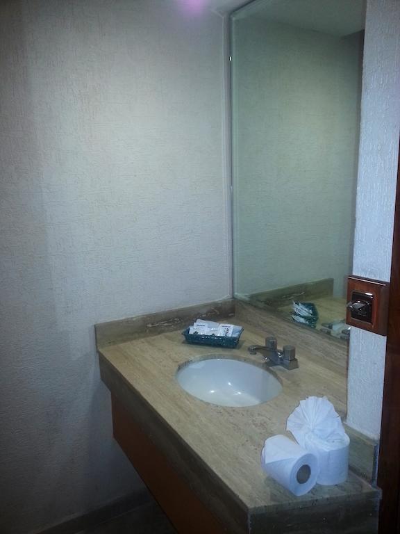 Hotel Los Reyes La Paz ห้อง รูปภาพ