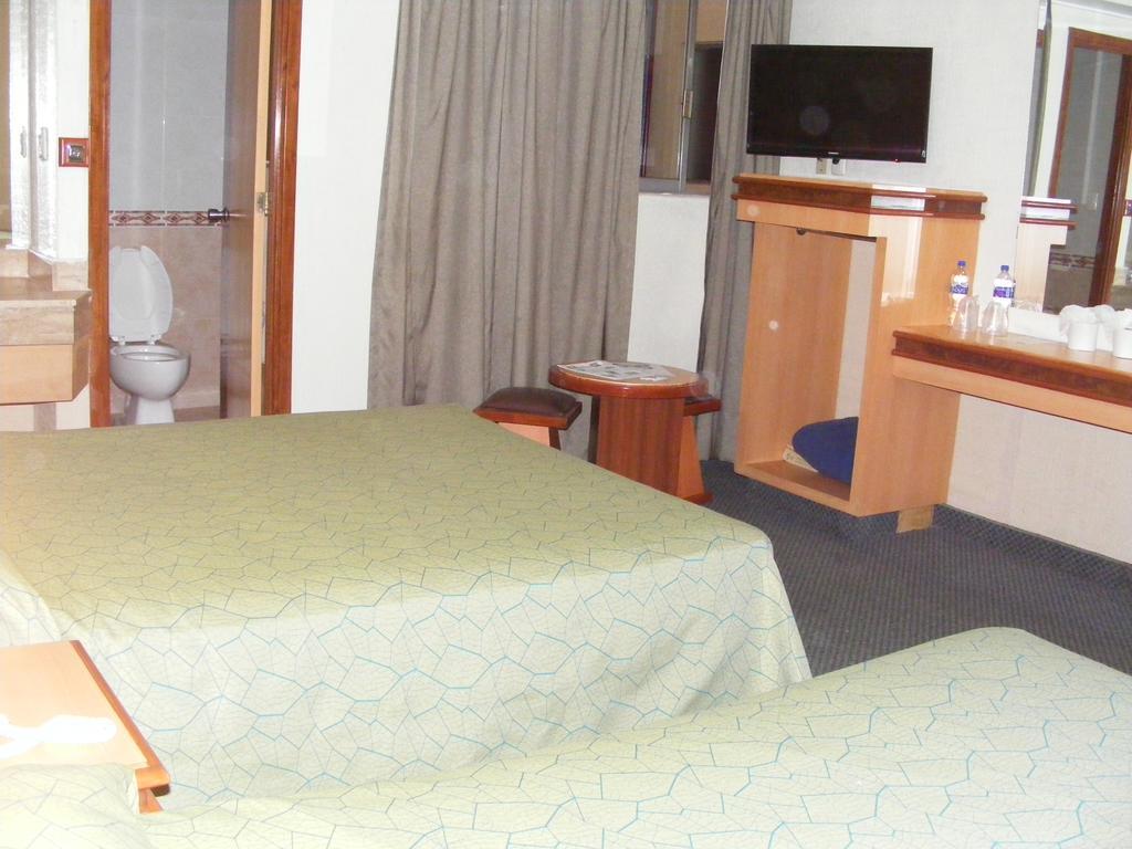 Hotel Los Reyes La Paz ภายนอก รูปภาพ